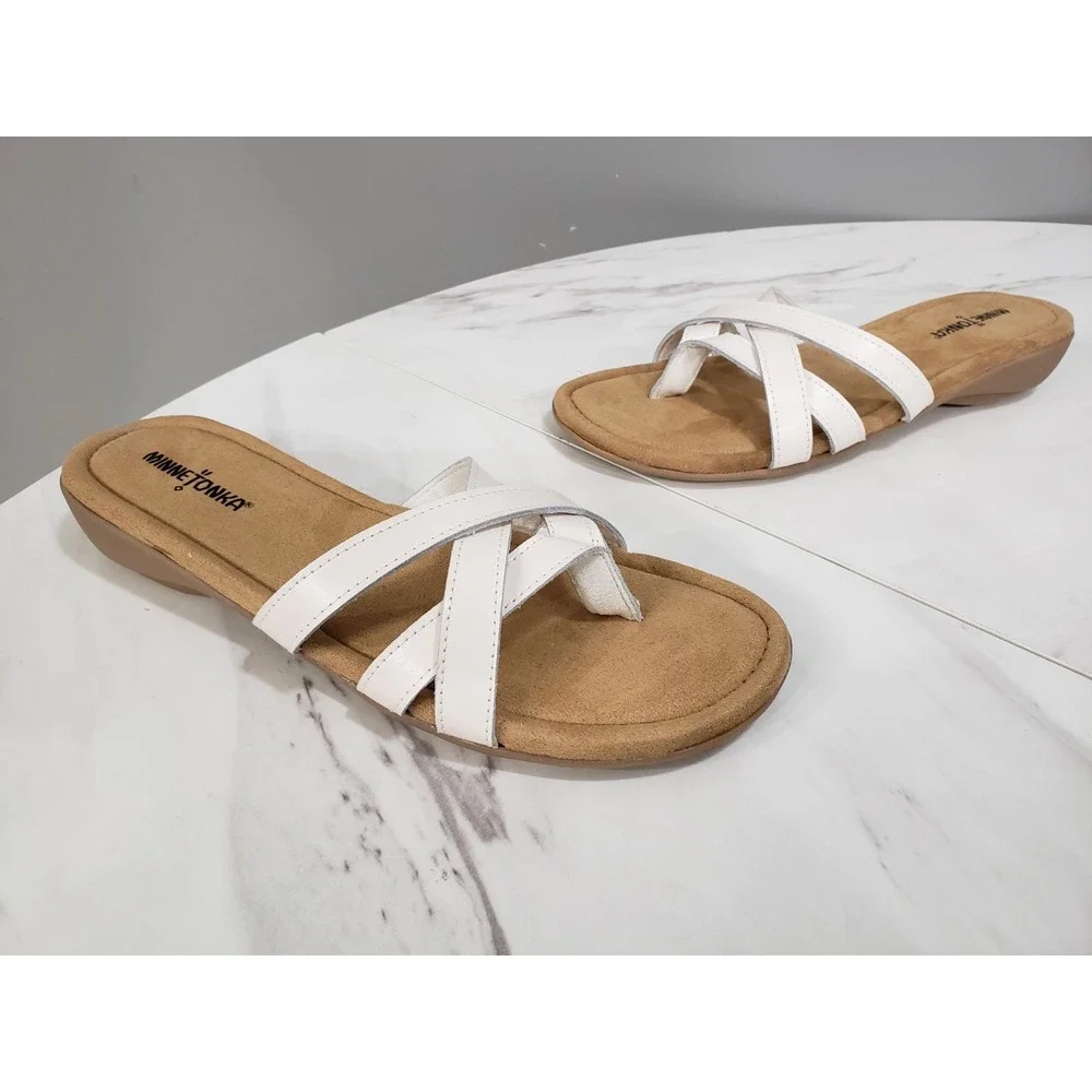 NEW NO BOX Minnetonka Sunny Thong Leather Slip On Thong Sandals WOMENS 11 NARROW